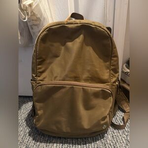 Lululemon Everywhere Backpack 22L
